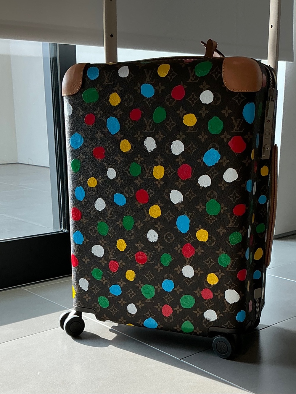 Louis Vuitton x Yayoi Kusama Horizon 55 Multicolor Dot Monogram Rolling Bag